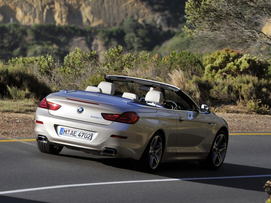  BMW 650i Convertible 2011 года  (ZA) (фото 7 из 16)